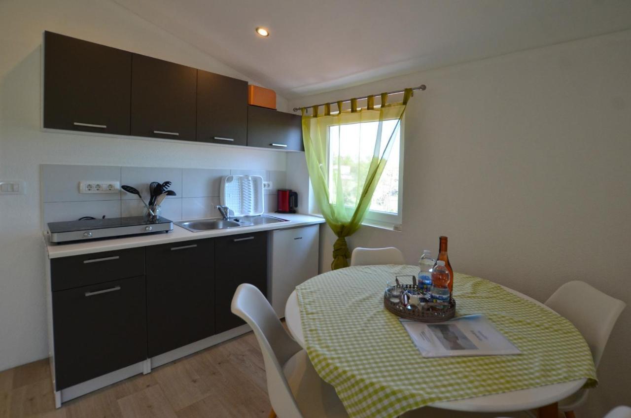 Bavica Apartments Ровинь Экстерьер фото